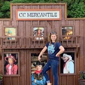 Meet your Posher, Abby